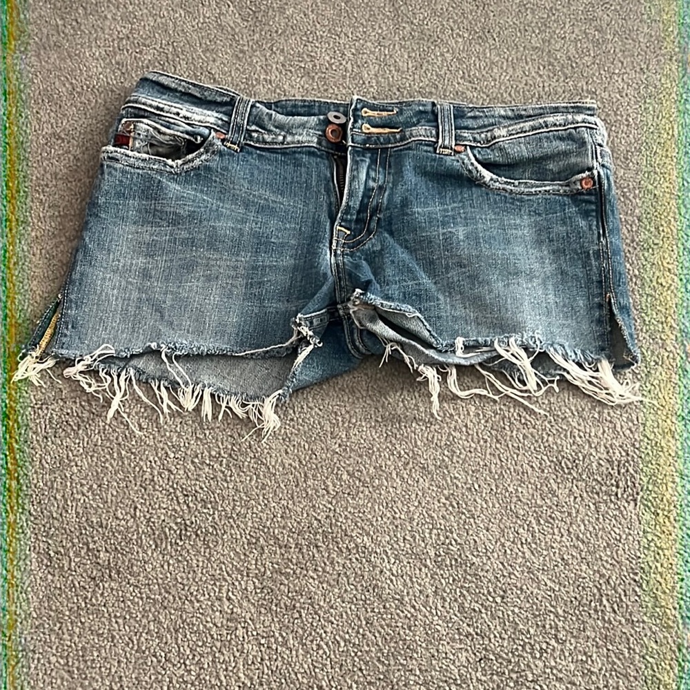 camo on back pockets